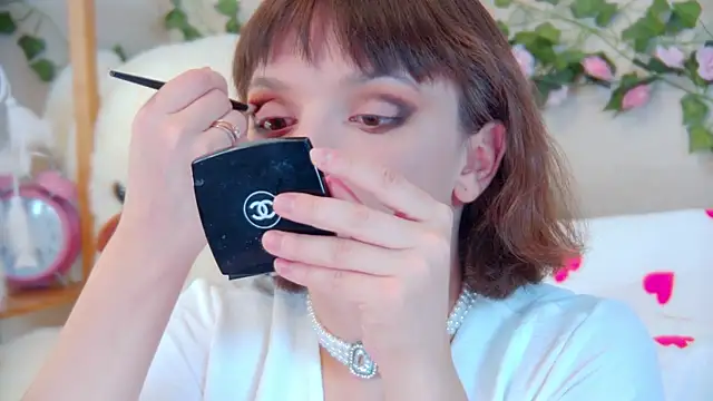 Snapshot of ElisabethDavis chatting on 07.30.26 ElisabethDavis online show from 07.30.26
