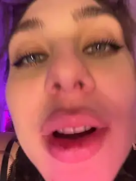 Snapshot of Your_insomniya chatting on 11.07.25 Your insomniya online show from 11.07.25