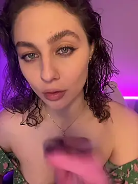 Snapshot of Your_insomniya chatting on 11.29.25 Your insomniya online show from 11.29.25