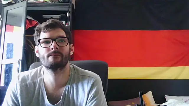 Snapshot of Die-geile-Sau chatting on 06.27.26 Die-geile-Sau online show from 06.27.26