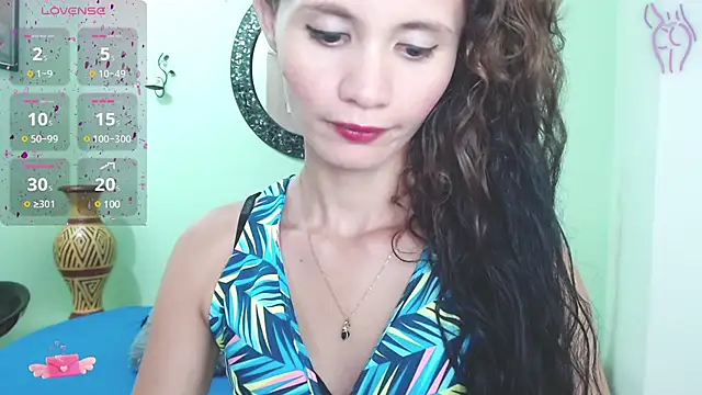 Sofia Franco  online show from 01.07.25