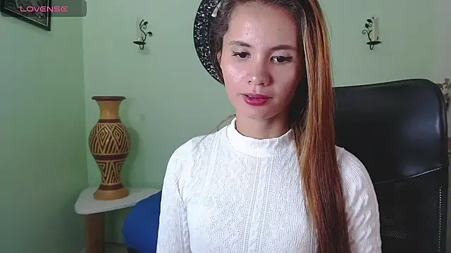 Sofia Franco  online show from 09.30.25