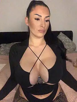 Mia-Bremer online show from 11.25.25