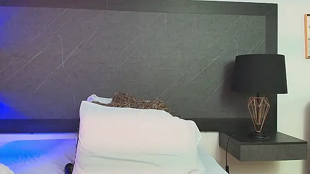 Snapshot of big_tits_in_your_face chatting on 12.29.24 big tits in your face online show from 12.29.24