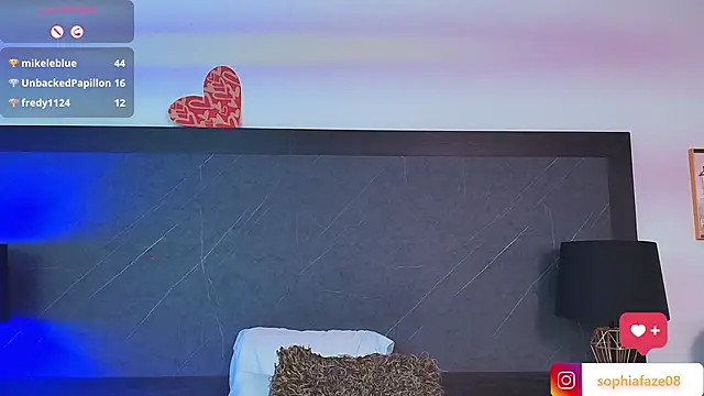 Snapshot of big_tits_in_your_face chatting on 03.03.25 big tits in your face online show from 03.03.25