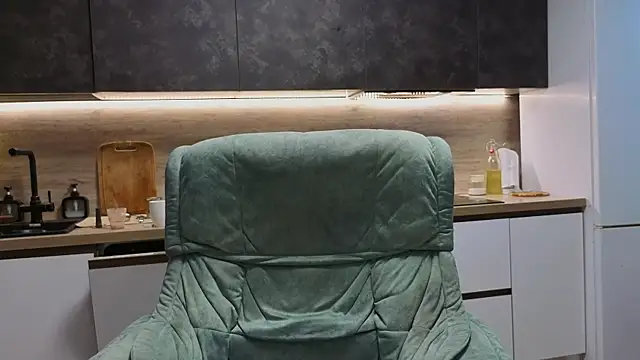 Katniss K online show from 04.23.26