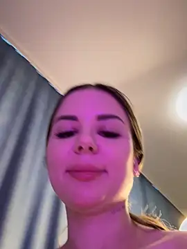 Alina Vibe Me online show from 02.25.25