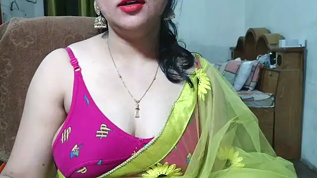 Cute Mahi22 online show from 10.13.25