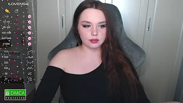 Snapshot of aliice_cutie chatting on 02.19.25 aliice cutie online show from 02.19.25