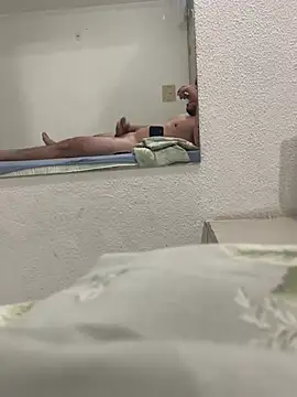 Snapshot of guaposexyh0t chatting on 01.16.25 guaposexyh0t online show from 01.16.25