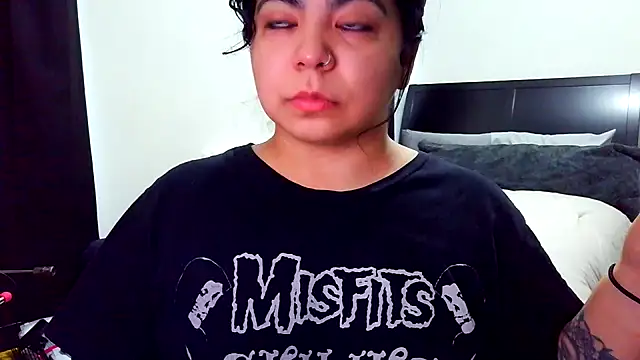 kimmiakiss22 online show from 11.27.25