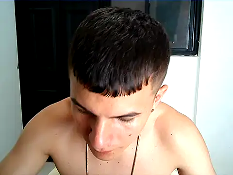 Snapshot of SHAT_SEX chatting on 09.11.25 SHAT SEX online show from 09.11.25