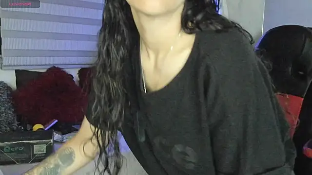natasha logan  online show from 05.03.26