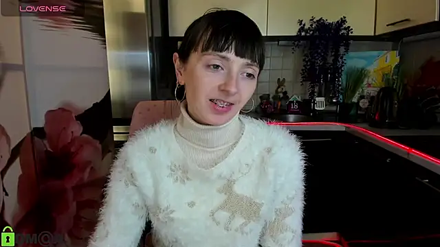 Snapshot of TayanaJons chatting on 02.18.26 TayanaJons online show from 02.18.26