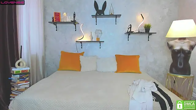 Snapshot of StripBianka chatting on 03.15.25 StripBianka online show from 03.15.25