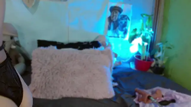 Snapshot of IM_MAYA chatting on 09.09.25 IM MAYA online show from 09.09.25