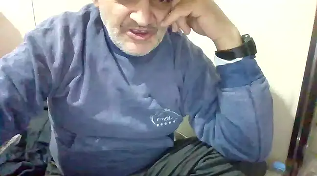 Snapshot of asira39 chatting on 03.19.25 asira39 online show from 03.19.25