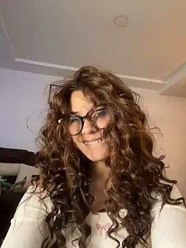 Snapshot of crystal_bunny7 chatting on 01.05.25 crystal bunny7 online show from 01.05.25