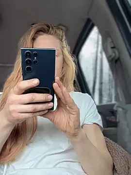 GoldenFlameGoddess online show from 02.23.26