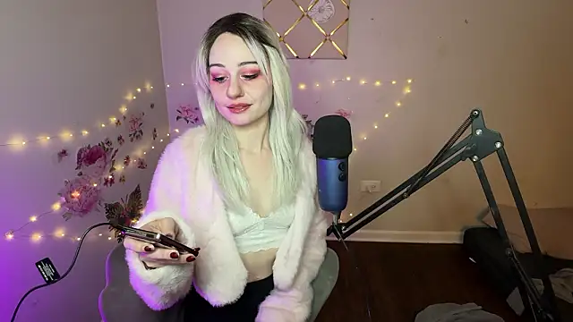 Starr1123 online show from 02.04.26