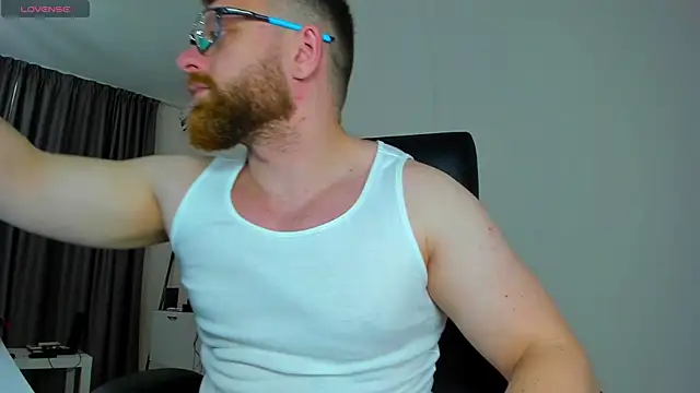 Snapshot of Findom_guy chatting on 03.27.26 Findom guy online show from 03.27.26