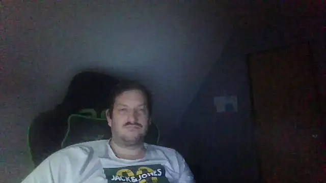 Snapshot of Golffahrer1982 chatting on 10.26.25 Golffahrer1982 online show from 10.26.25