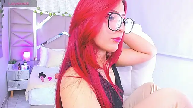 Zoe Lennoxx online show from 01.07.25