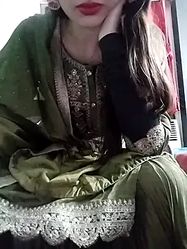 Snapshot of Noor_Darliing chatting on 04.28.26 Noor Darliing online show from 04.28.26