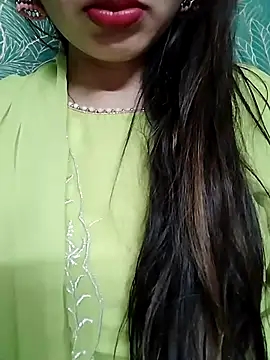 Snapshot of Noor_Darliing chatting on 04.29.26 Noor Darliing online show from 04.29.26