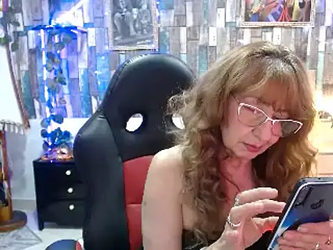 KarimaSarabe online show from 12.04.24