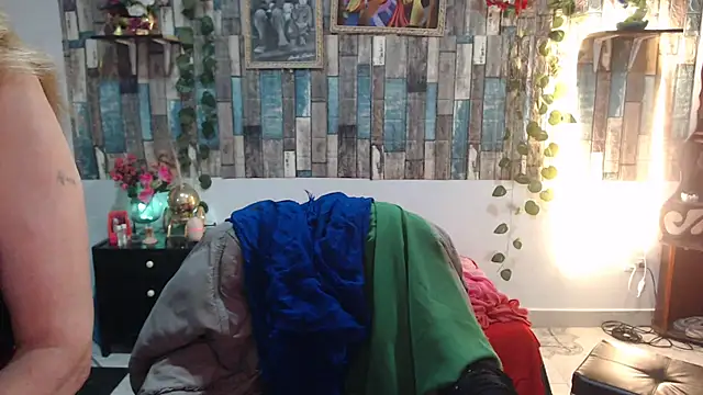 KarimaSarabe online show from 09.27.25