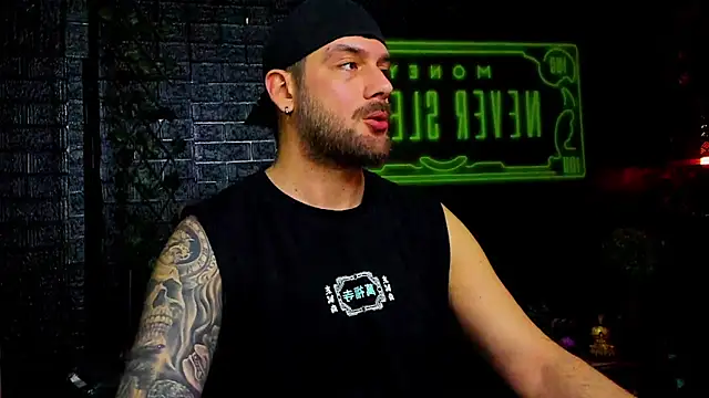 Snapshot of LexXHardy chatting on 02.14.26 LexXHardy online show from 02.14.26