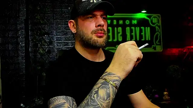 Snapshot of LexXHardy chatting on 02.14.26 LexXHardy online show from 02.14.26