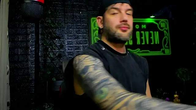 Snapshot of LexXHardy chatting on 02.19.26 LexXHardy online show from 02.19.26