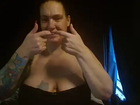 Snapshot of SimoneMoore chatting on 01.08.26 SimoneMoore online show from 01.08.26