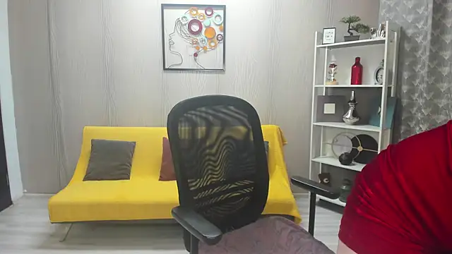 Cassandra Hotty online show from 06.03.26