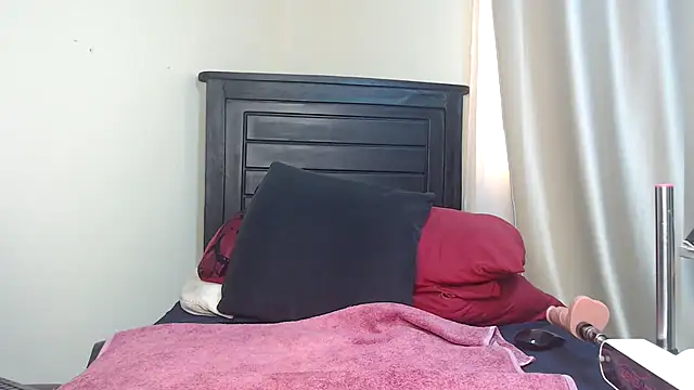 Snapshot of NIKKIE_LOVE chatting on 03.09.25 NIKKIE LOVE online show from 03.09.25