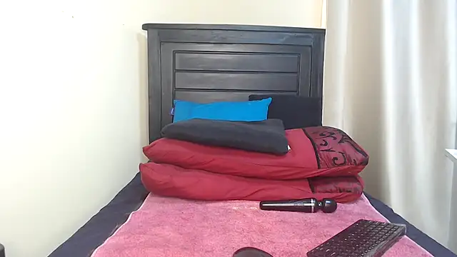 Snapshot of NIKKIE_LOVE chatting on 03.19.25 NIKKIE LOVE online show from 03.19.25