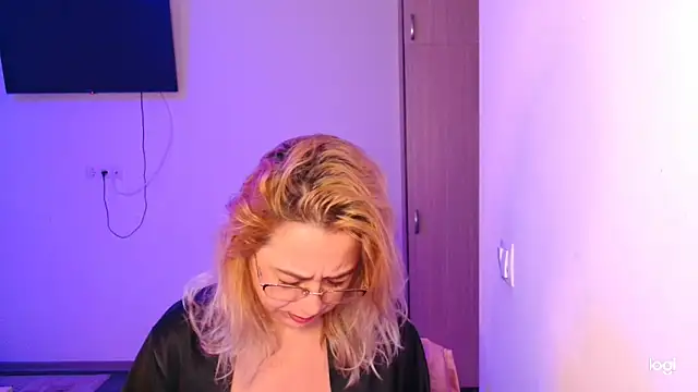 Snapshot of freyyamore1 chatting on 03.02.26 freyyamore1 online show from 03.02.26