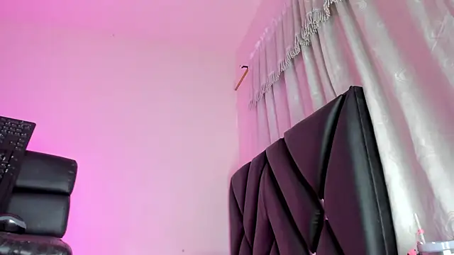 stephany doll  online show from 09.14.25