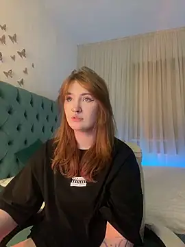  Chlo  e online show from 02.10.25