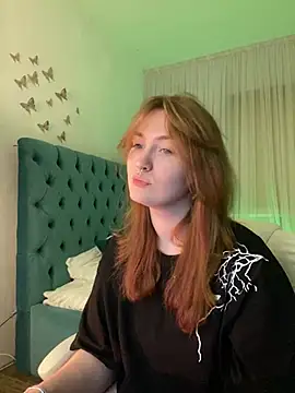  Chlo  e online show from 03.06.25