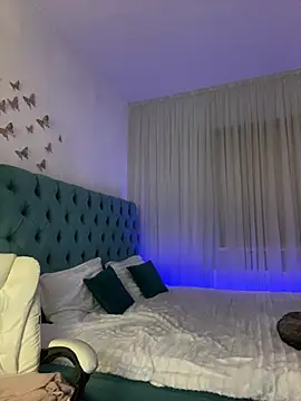  Chlo  e online show from 03.12.25