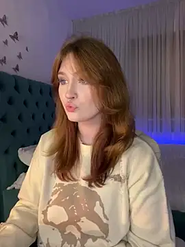  Chlo  e online show from 03.20.25