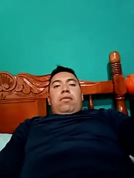 Snapshot of Diego_leon27 chatting on 12.28.24 Diego leon27 online show from 12.28.24