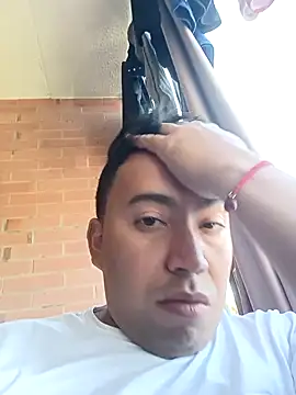 Snapshot of Diego_leon27 chatting on 01.12.25 Diego leon27 online show from 01.12.25