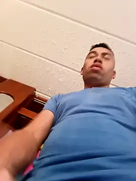 Diego leon27 online show from 03.18.26