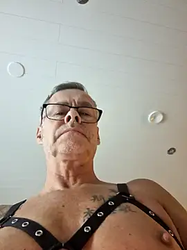 DarrenSullivanSlut online show from 12.17.24