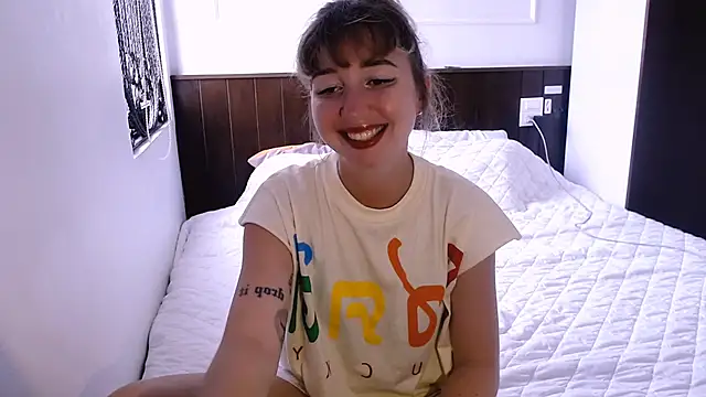 Cosmo Riri online show from 03.13.25