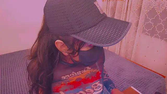 Snapshot of Kiara-Tanvi chatting on 02.19.26 Kiara-Tanvi online show from 02.19.26